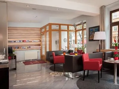 Hotel Lucia 3*