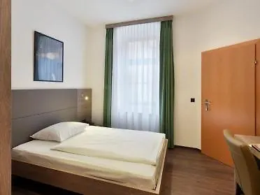 Lucia Hotel Vienne