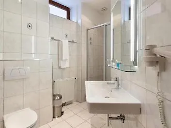 Hotel Lucia 3*