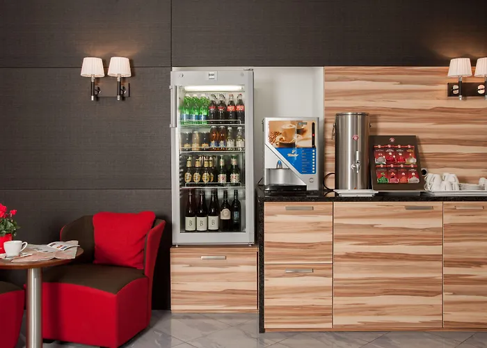 Lucia Hotel 3*