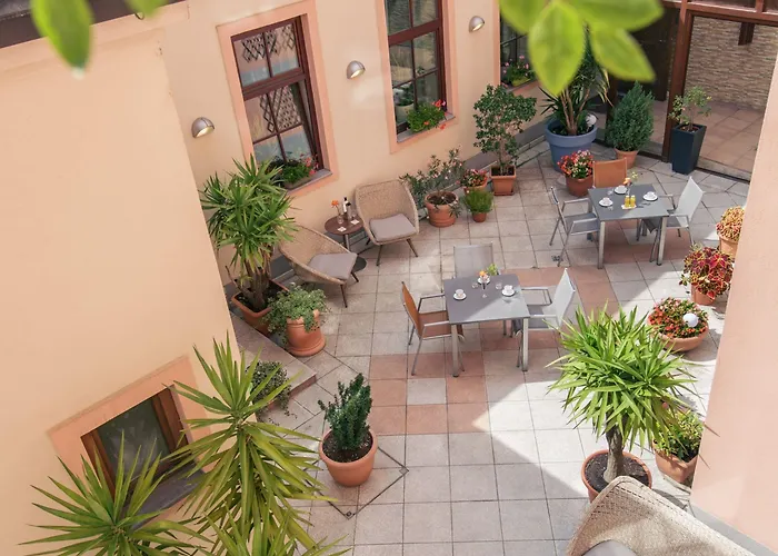 Lucia Hotel Vienne